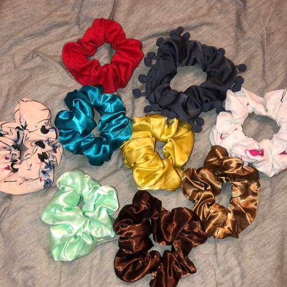 scrunchies! - Picture 1 of 8